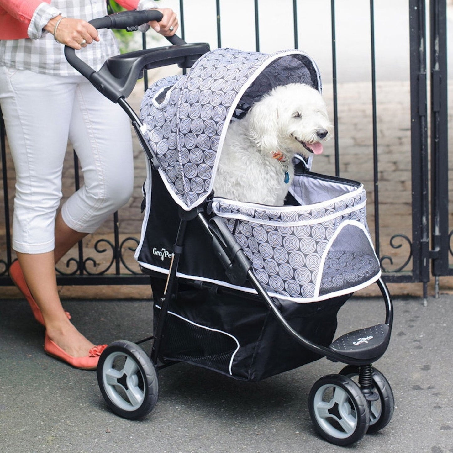 Gen7Pets Black Onyx Promenade Pet Stroller